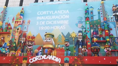 Christmas Nutcracker animation on the facade in Madrid Video stock 282946046