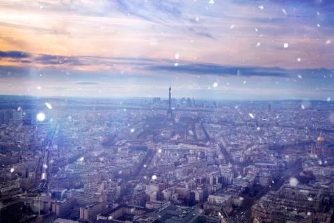 Christmas in Paris with snow. 스톡 사진