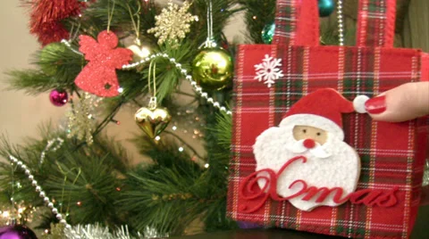 Christmas present Stock-Footage 33690318