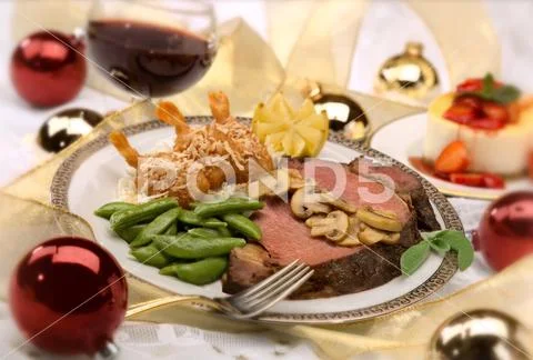 Christmas Prime Rib Menu with Shrimps Stock Photos