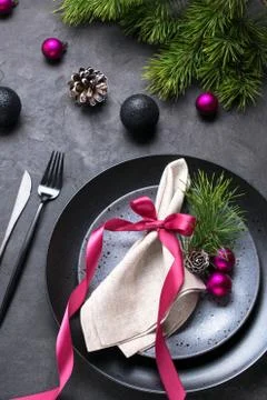 Christmas table place setting. Holidays background. Christmas dinner, Foto stock