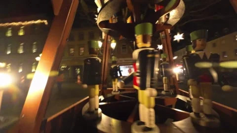 Christmas time lapse. Nutcracker Christmas carousel on the night city square Video stock 319342145