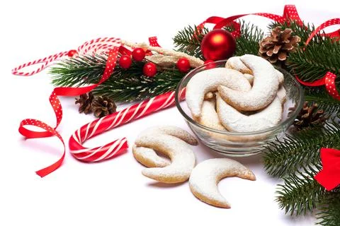 Christmas top view frame composition with copy space - branches, candy cookies Foto stock
