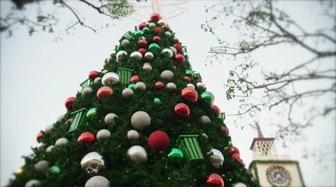 Christmas tree 4K Video stock 32503246