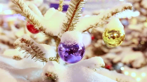 Christmas tree bauble under snow closeup 스톡 동영상 57157802