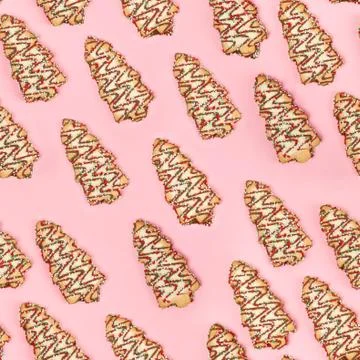 Christmas tree biscuits on pink background - seamless pattern Stock Photos