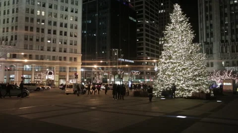 Christmas tree in chicago Stock Footage 41308449