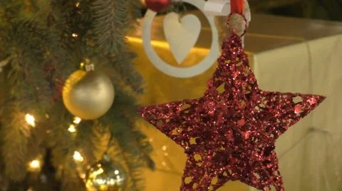 Christmas tree decorations big red star 库存影片 56987041