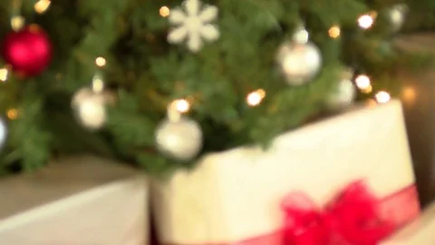 Christmas Tree Decorations Presents Blur Zoom Out 1 動画素材 83322420