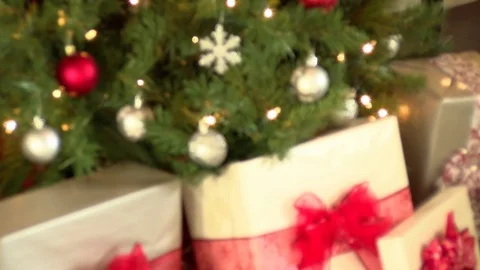 Christmas Tree Decorations Presents Blur Zoom 2 動画素材 83322566