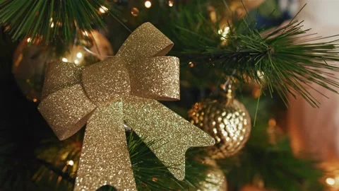 Christmas tree with hand made decorations panning Stock Footage 144993676