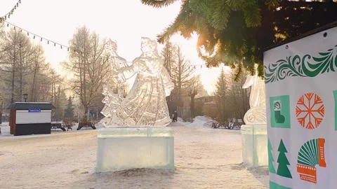Christmas tree. Ice figures, in winter in frost and sun Stock Footage 262155600