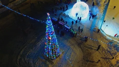 Christmas tree in the lights 스톡 동영상 100672095