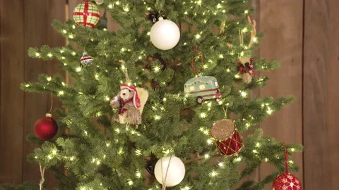 Christmas Tree pan down Stock Footage 197934753
