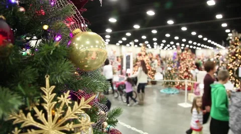 Christmas tree pull out tight Vídeos de archivo 45733926