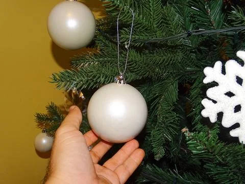 Christmas tree with white decorations Fotos Stock