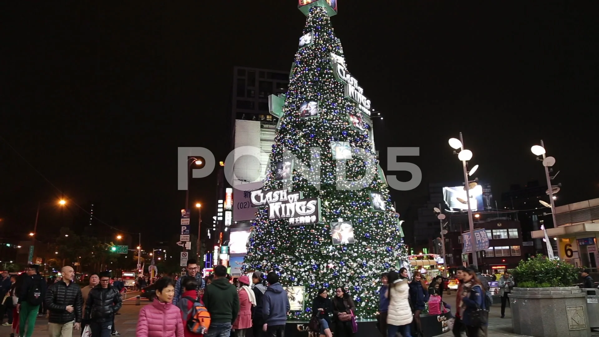 Ximending Christmas 2022 Christmas Tree Ximen Taipei Taiwan | Stock Video | Pond5