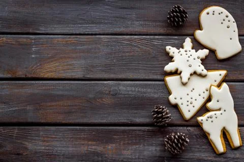 Christmas winter dessert - icing gingerbread cookies, top view Foto stock