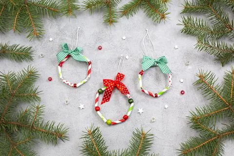 Christmas wreath ormaments from paper straw. Step 1 Stock Photos