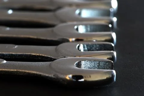 Chrome Wrenches of Different Sizes Lined Up. Macro Photography 스톡 사진