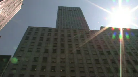Chrysler Building Pan though Sun Stock Footage 270418