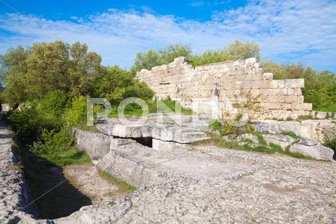 Chufut kale ancient cave settlement (crimea, ukraine). Stock Photos