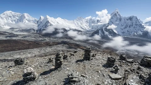 Chukhung Ri pre summit view to Ama Dablam, Baruntse, Amphu M, Ombigeichen Stock Footage 121490024