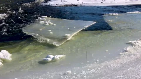 Chulman river in winter in Neryungri (South Yakutia, Russia) 스톡 동영상 222721453