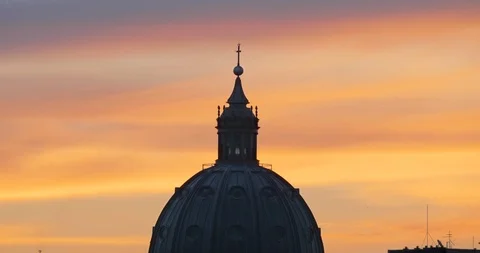 Church dome Vídeo Stock 110885248