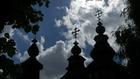 Church domes seen with iconic clouds on the background 스톡 동영상 94110312