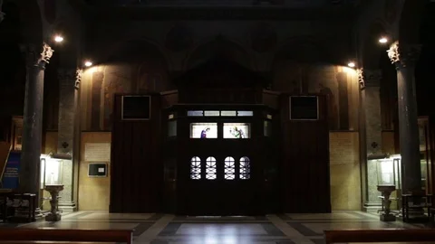 Church Interior dark lighting  Stockbeeldmateriaal 72193649