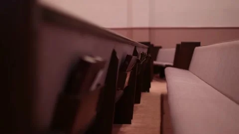 Church Pew Empty Slowly Tracking By Vídeo Stock 233457090