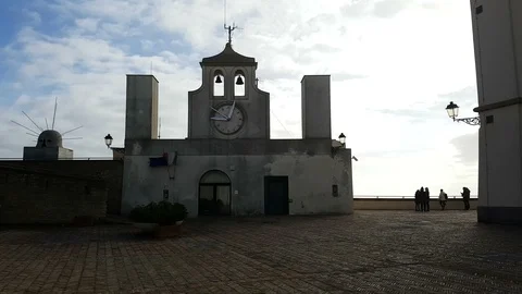 Church of Saint Erasmo located on the square of Weapons of Castel Sant 'Elmo 库存影片 89043099