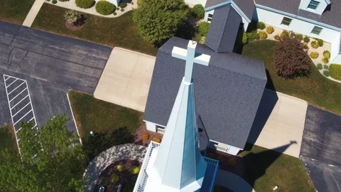 Church Steeple Pullback To Reveal Egg Harbor, Wisconsin Stock Footage 71325052