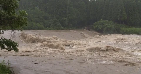 Churning River Flood Waters After Hurricane Dumps Heavy Rain Vidéo 80744080