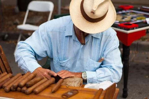 Cigar maker Stock Photos