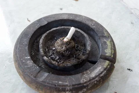 Cigarette ashtray 스톡 사진