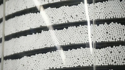 Cigarettes production process inside a modern factory Vídeos de archivo 69860996