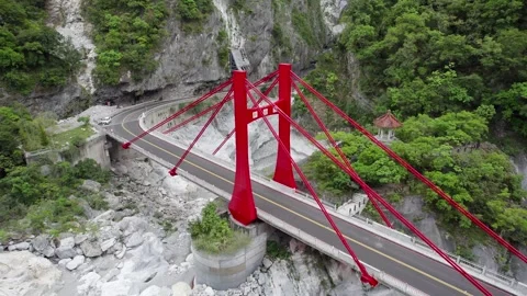 Cimu Bridge Red Cables in Taroko Gorge, Taiwan Vídeos de archivo 346155253