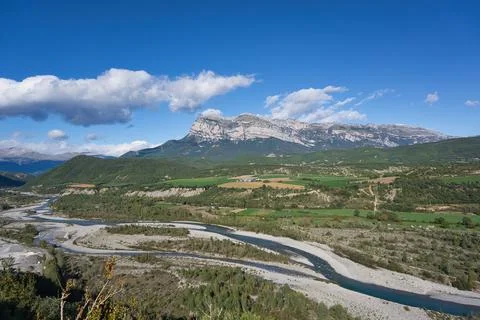 The Cinca river as it passes through the town of Ainsa, in the Aragonese Pyre Stock Photos