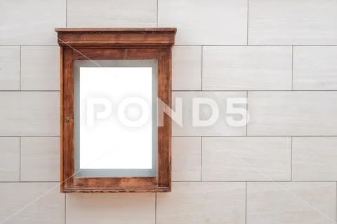 Cinema, theater wooden traditional box with isolated paper space for mockup PSD-Vorlage