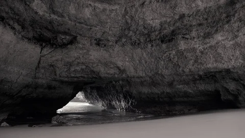 Cinemagraph Loop - Cave at Shore - motion photo 動画素材 98754570