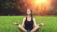 Cinemagraph Loop. Meditation In A City Park. Stock Footage