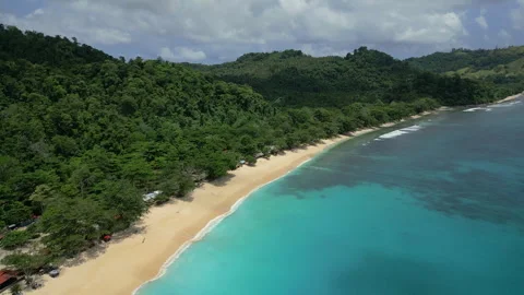 Cinematic Aerial View of Paal Beach North Sulawesi Indonesia Vidéo 339881663