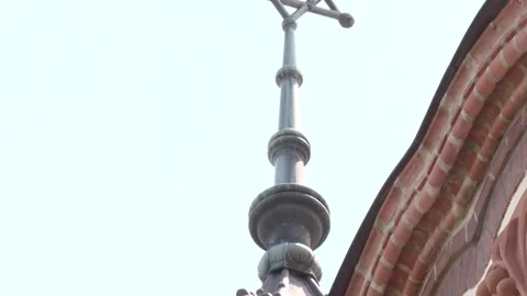 Cinematic Close-up of the Star of David at the Top of Novi Sad Synagogue Stock-Footage 329695770