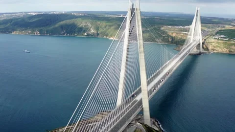 Cinematic Drone Flight Around Giant Suspension Bridge and Istanbul Bosphorus Vídeo Stock 336003836
