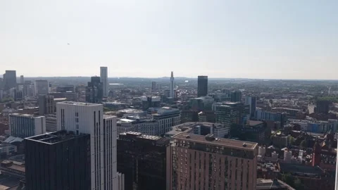 Cinematic Drone Flight Between Birmingham Skyscrapers Revealing the Modern City Vídeo Stock 340118661