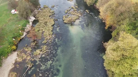Cinematic Drone Flight Over the Emerald Una River in Bosanska Krupa Vídeo Stock 331862175