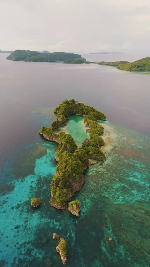 Cinematic Drone Flight Over Hidden Lagoon Rufas Island 4K UHD 库存影片 346754591