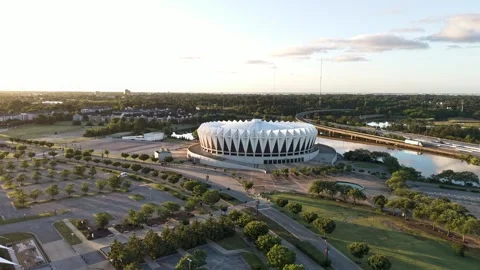 Cinematic Drone Fly-In Timelapse to Hampton Coliseum at Sunrise, Virginia Vídeo Stock 336288679